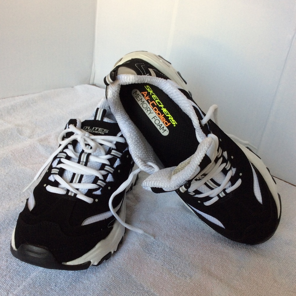 Skechers,negros con blanco, talla 9.5